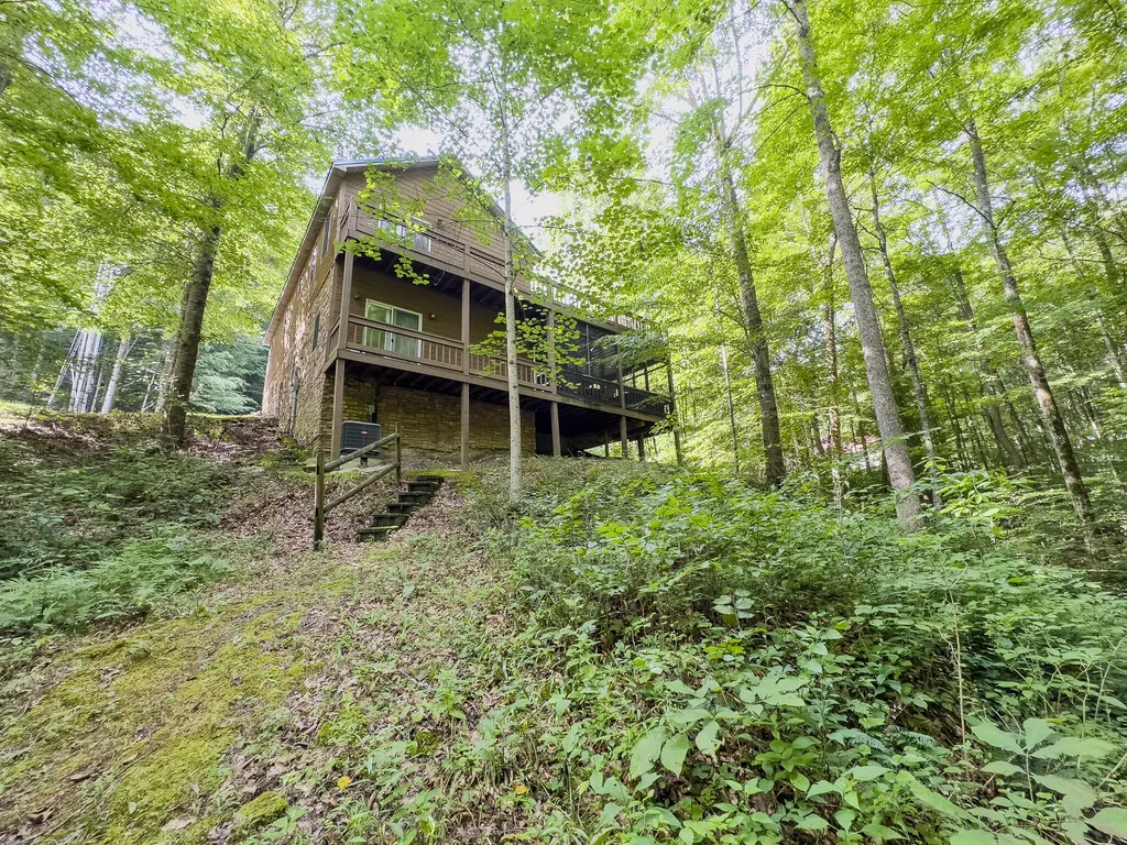 253 Stoneybrook Road Burnside KY 42519