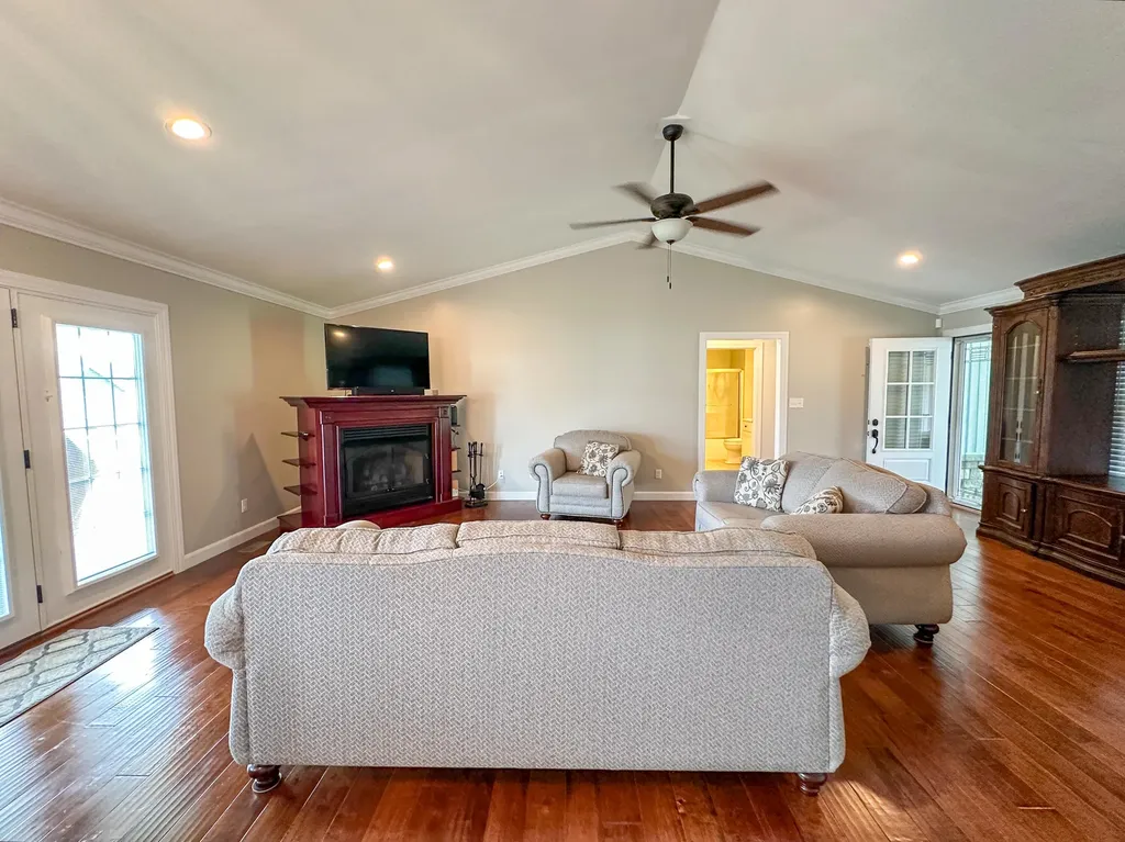 3304 Barbourville Road London KY 40744