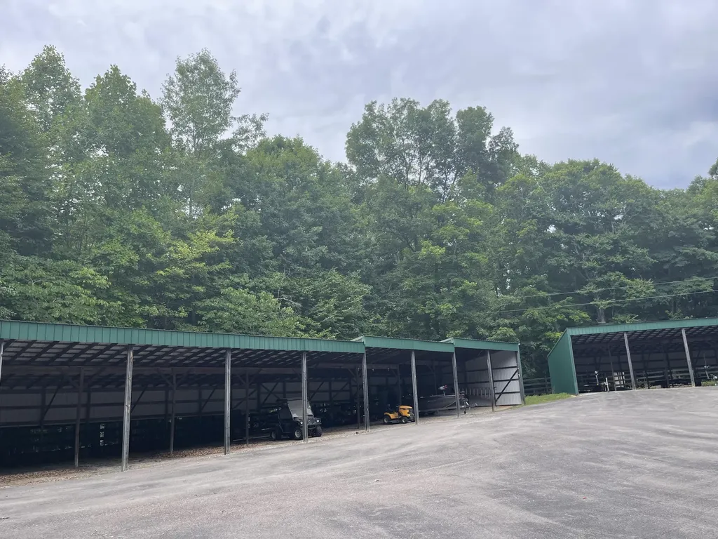 Lot 5 Briarwood Russell Springs KY 42642