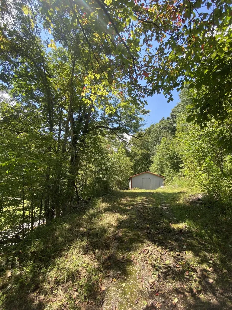 6270 Highway 192 Somerset KY 42501
