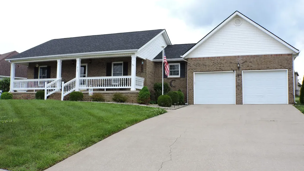 617 E Arrowhead Trail Mt Sterling KY 40353