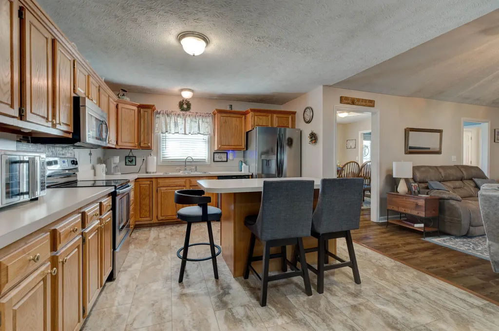617 E Arrowhead Trail Mt Sterling KY 40353