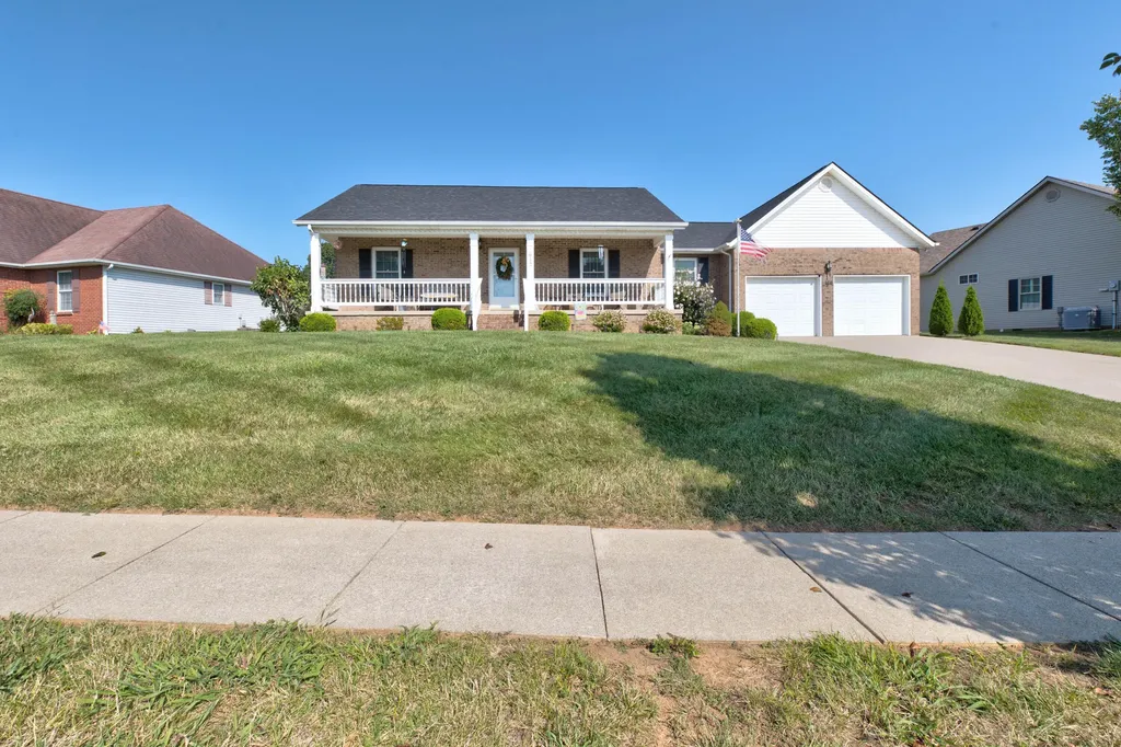 617 E Arrowhead Trail Mt Sterling KY 40353