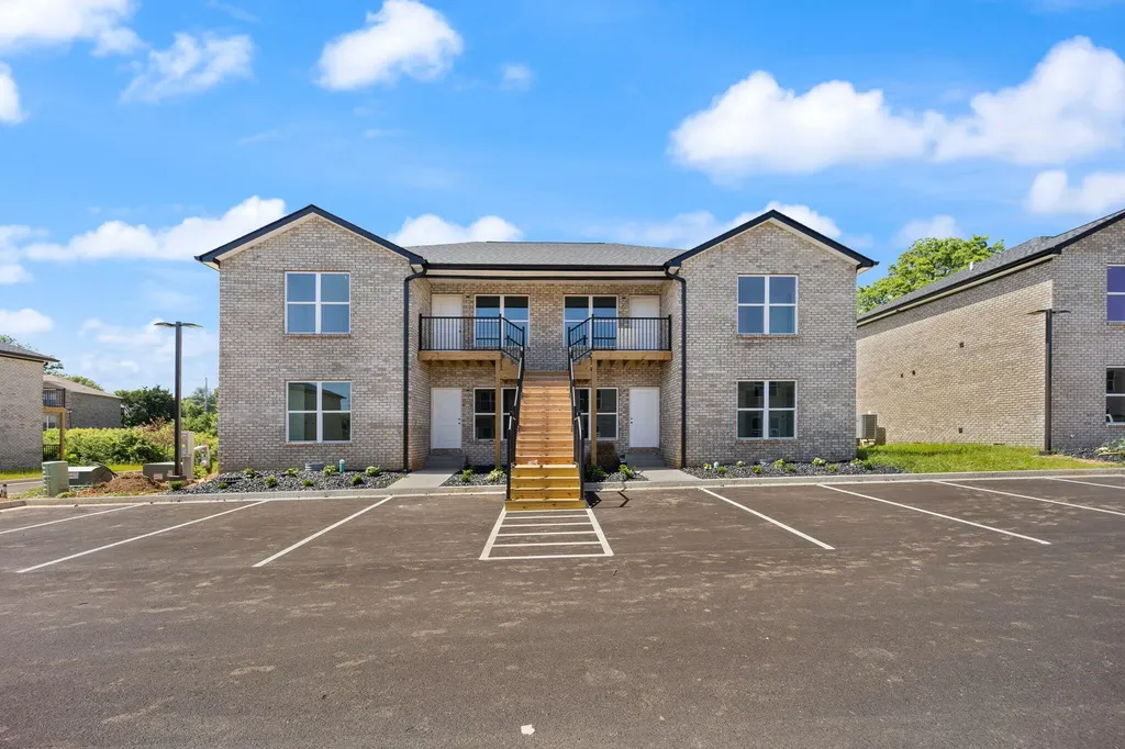 B2 Nasim Way Somerset KY 42501