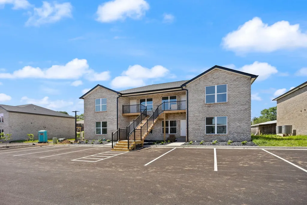 B2 Nasim Way Somerset KY 42501