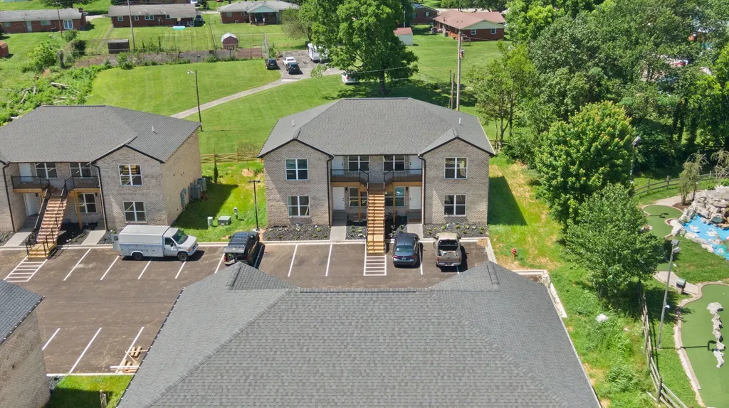 B2 Nasim Way Somerset KY 42501