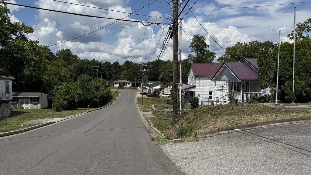 301 Steep Street Richmond KY 40475