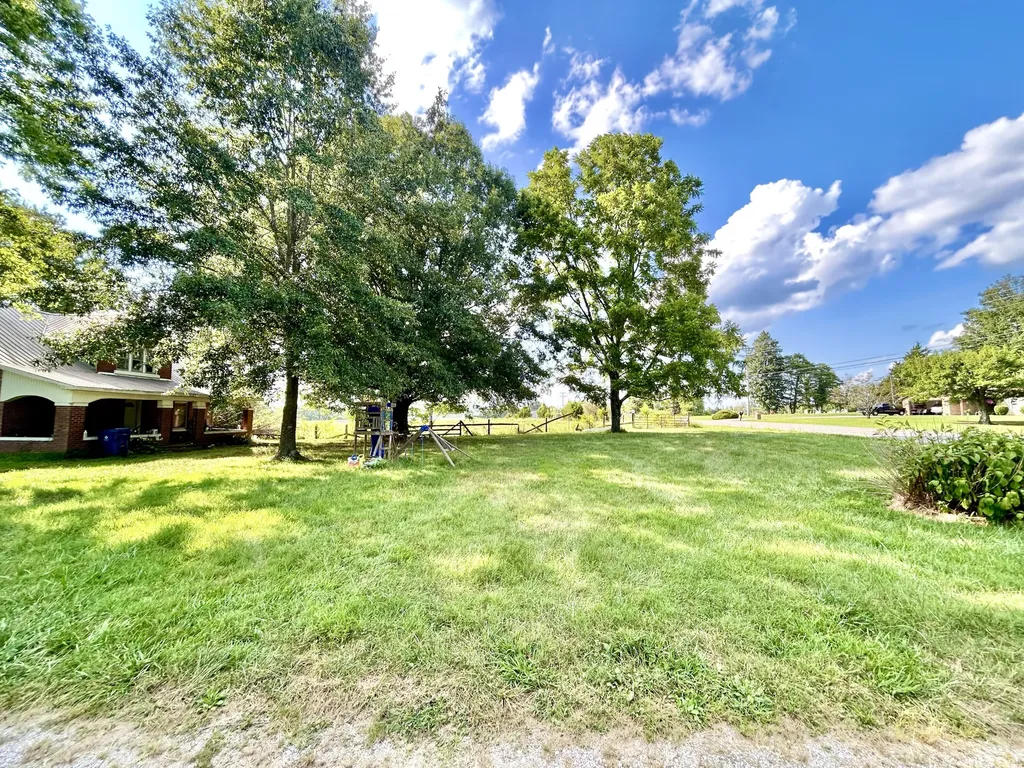 10185 W Highway 80 Nancy KY 42544