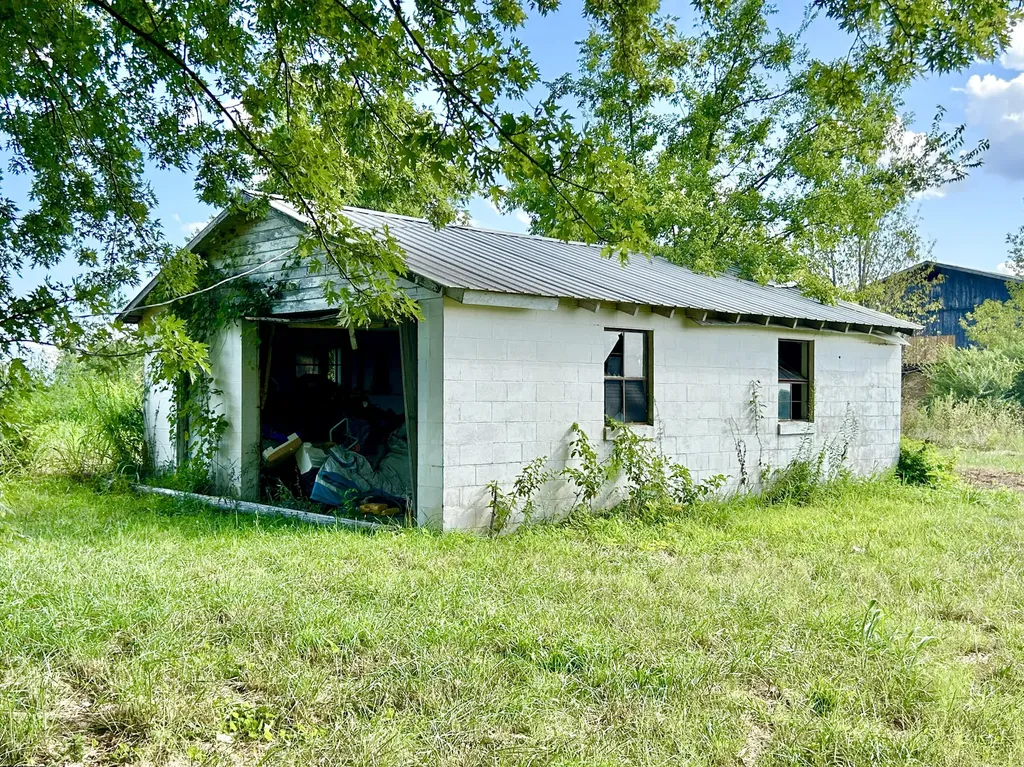 10185 W Highway 80 Nancy KY 42544
