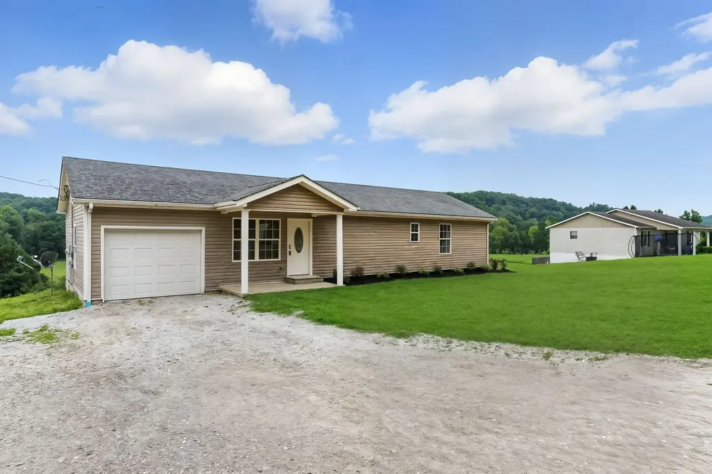 2461 Lambert Road Berea KY 40403
