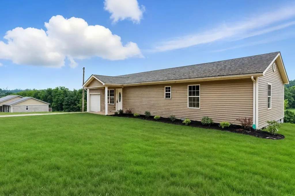 2461 Lambert Road Berea KY 40403