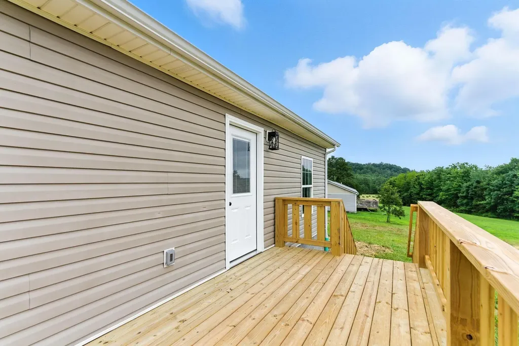 2461 Lambert Road Berea KY 40403