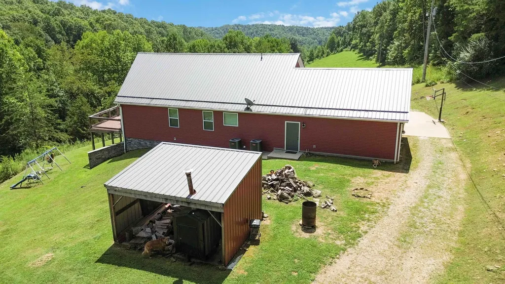 275 Mcwhorter Road Manchester KY 40962