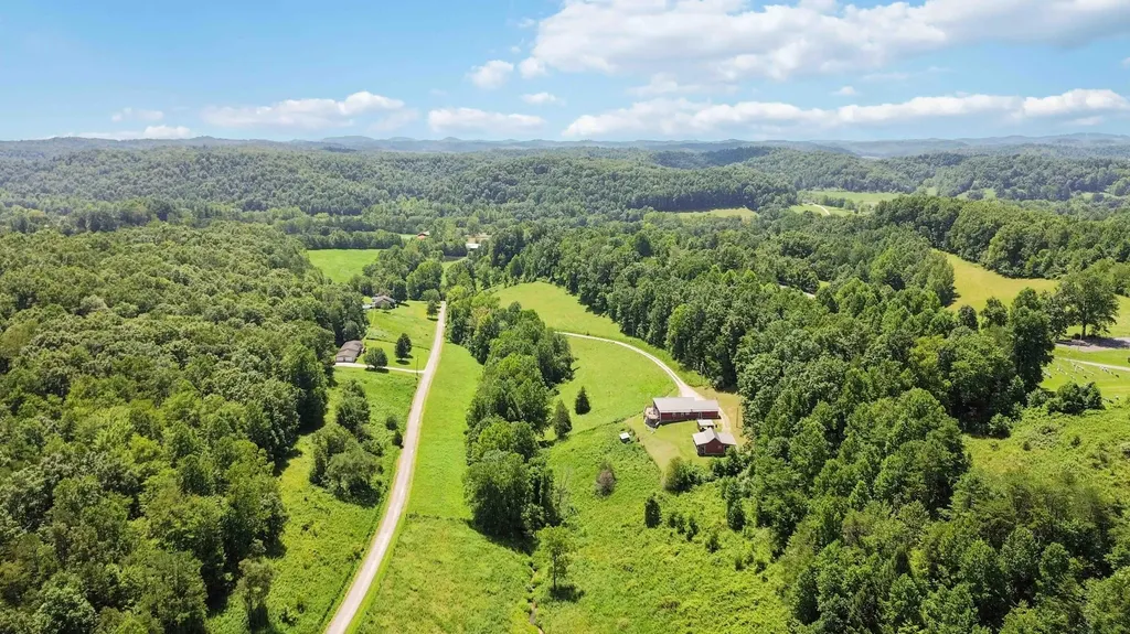 275 Mcwhorter Road Manchester KY 40962