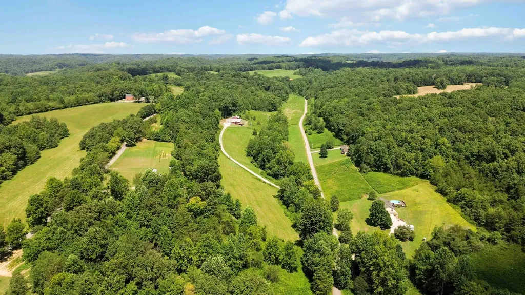275 Mcwhorter Road Manchester KY 40962