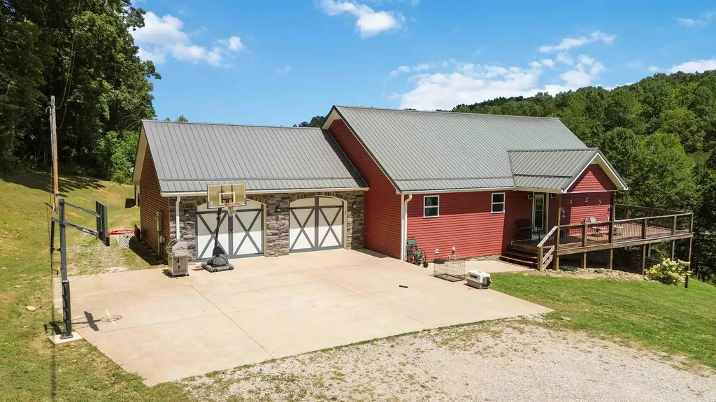 275 Mcwhorter Road Manchester KY 40962