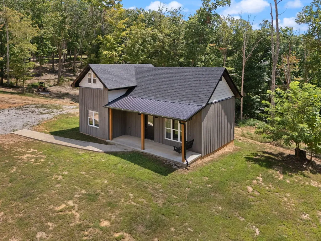 19838 Highway 2004 Mckee KY 40447