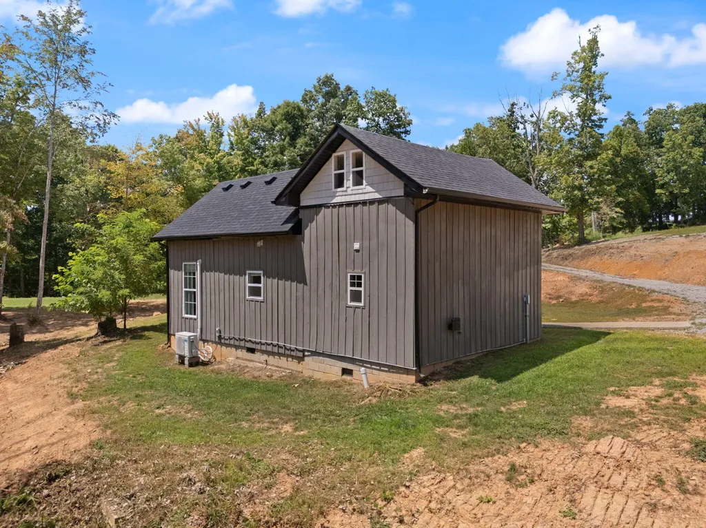 19838 Highway 2004 Mckee KY 40447