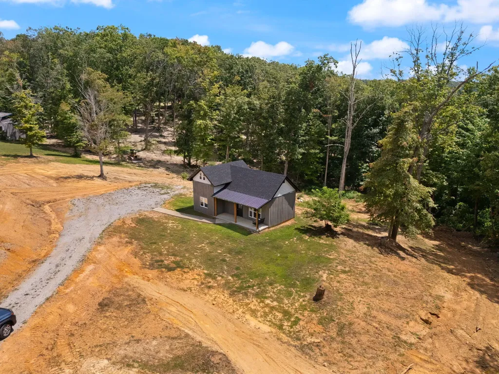 19838 Highway 2004 Mckee KY 40447