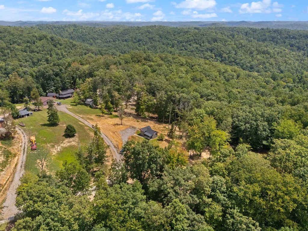 19838 Highway 2004 Mckee KY 40447