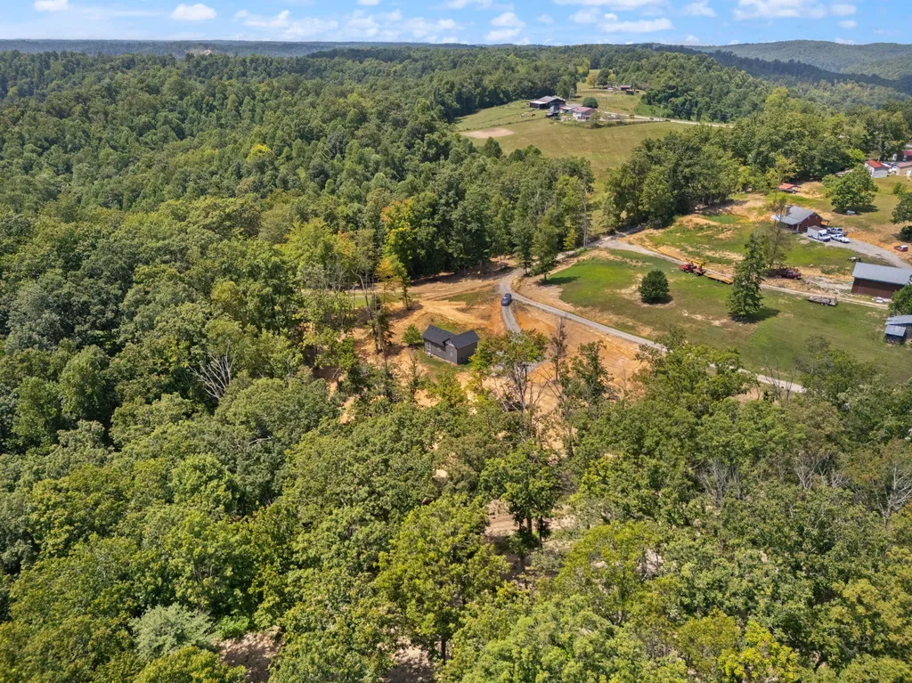 19838 Highway 2004 Mckee KY 40447