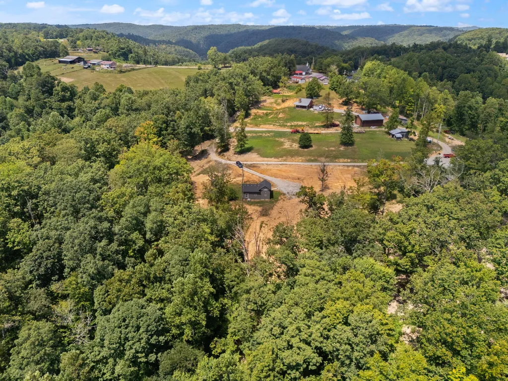 19838 Highway 2004 Mckee KY 40447