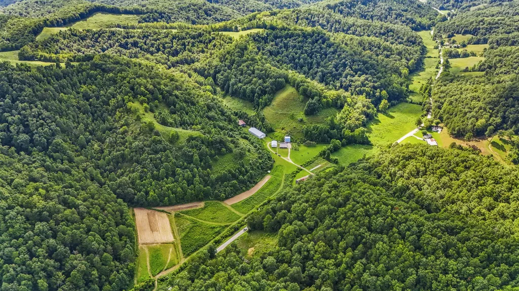 1552 Coffee Creek West Liberty KY 41472