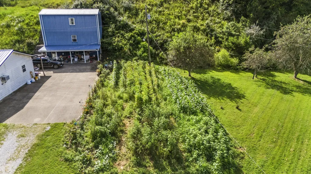 1552 Coffee Creek West Liberty KY 41472