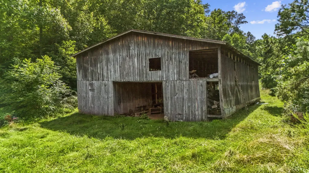 1552 Coffee Creek West Liberty KY 41472