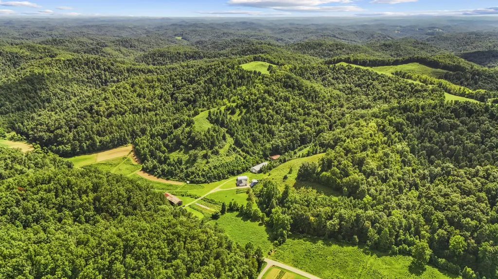 1552 Coffee Creek West Liberty KY 41472