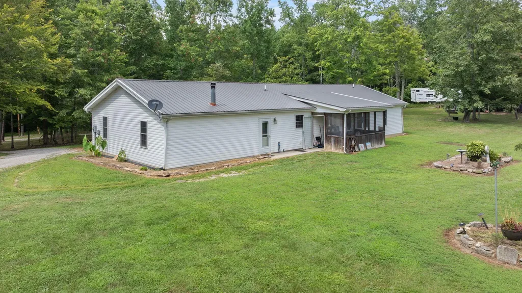 3717 Price Valley Road Somerset KY 42501