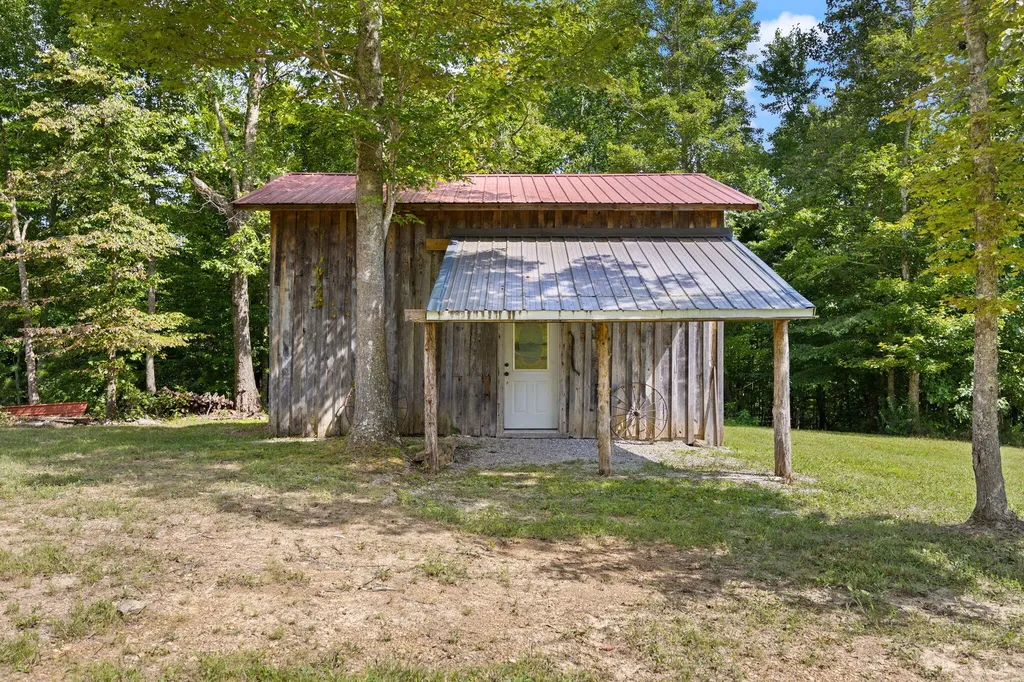 3717 Price Valley Road Somerset KY 42501