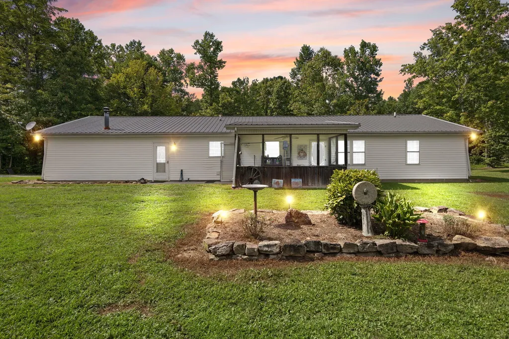 3717 Price Valley Road Somerset KY 42501