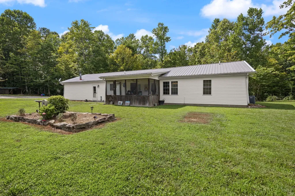 3717 Price Valley Road Somerset KY 42501