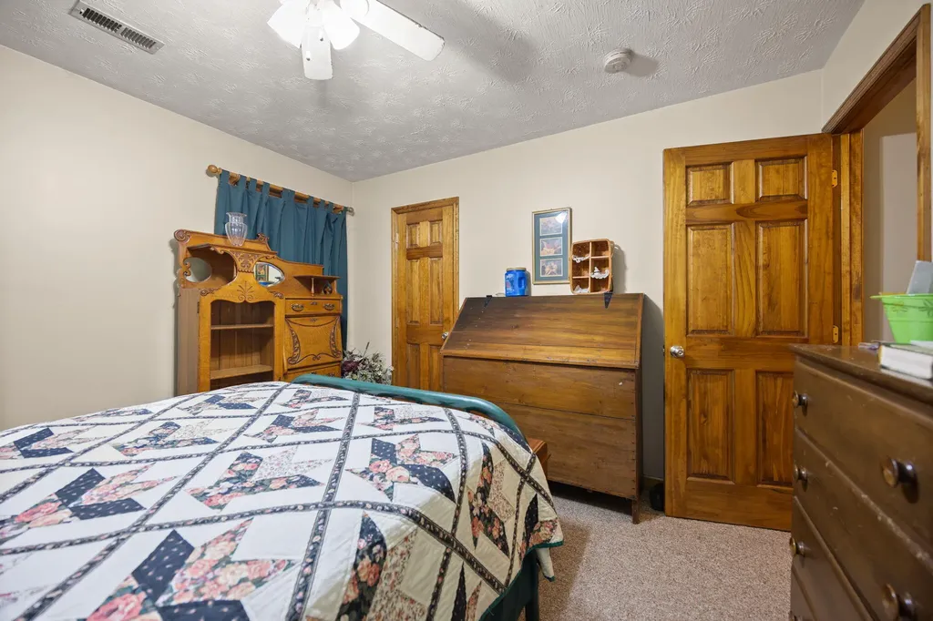 3717 Price Valley Road Somerset KY 42501