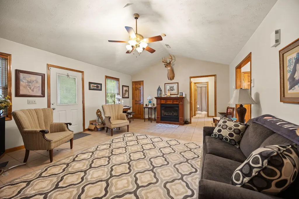 3717 Price Valley Road Somerset KY 42501