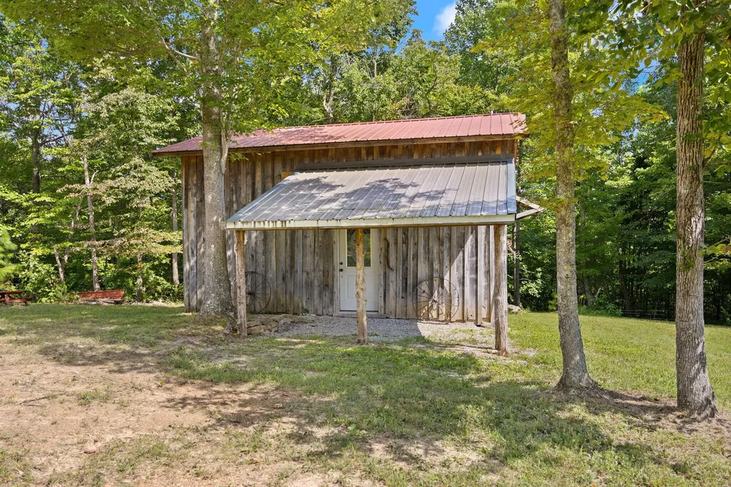 3717 Price Valley Road Somerset KY 42501