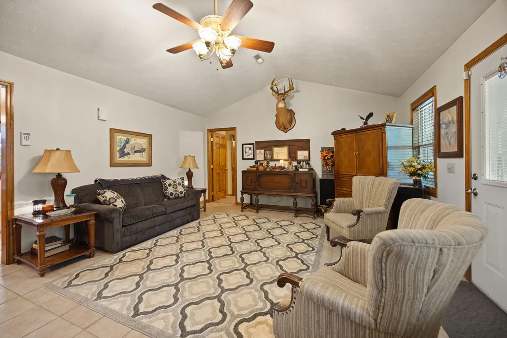 3717 Price Valley Road Somerset KY 42501