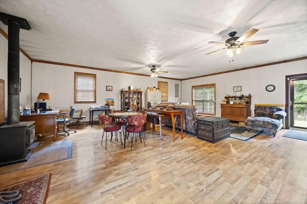 3717 Price Valley Road Somerset KY 42501