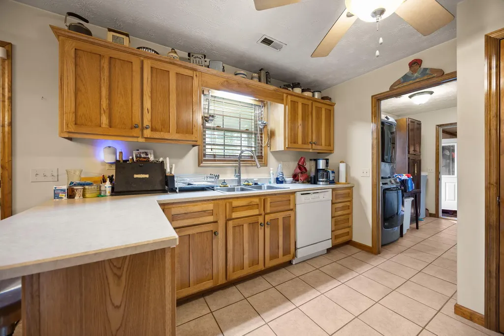 3717 Price Valley Road Somerset KY 42501