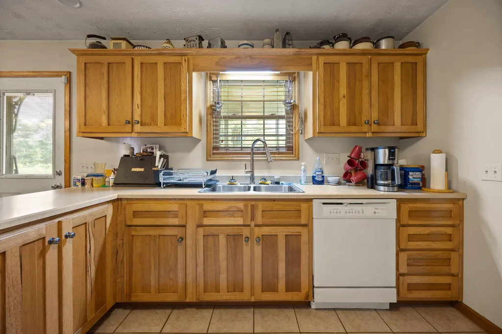 3717 Price Valley Road Somerset KY 42501