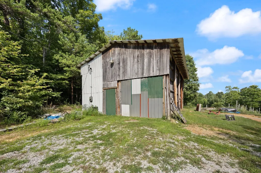 3717 Price Valley Road Somerset KY 42501
