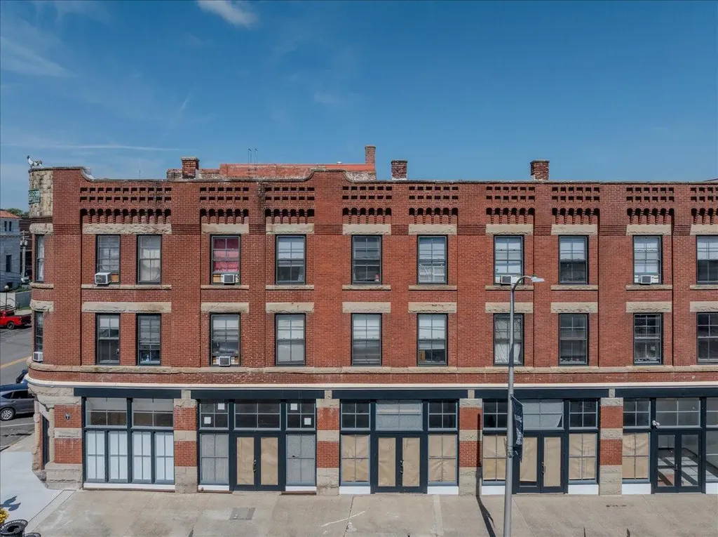 2 N Main Street Winchester KY 40391