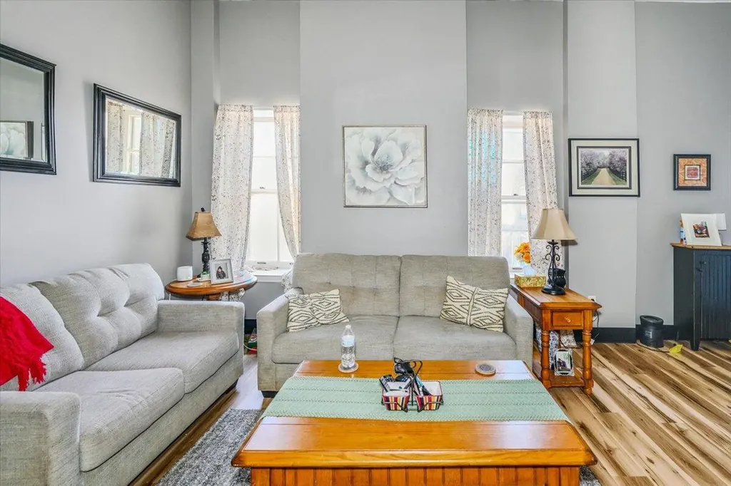 2 N Main Street Winchester KY 40391