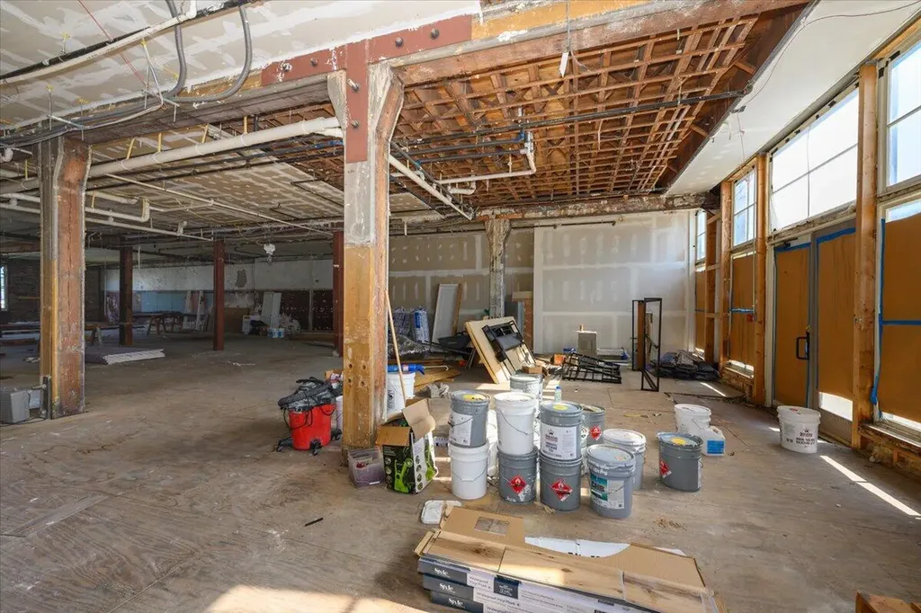 2 N Main Street Winchester KY 40391