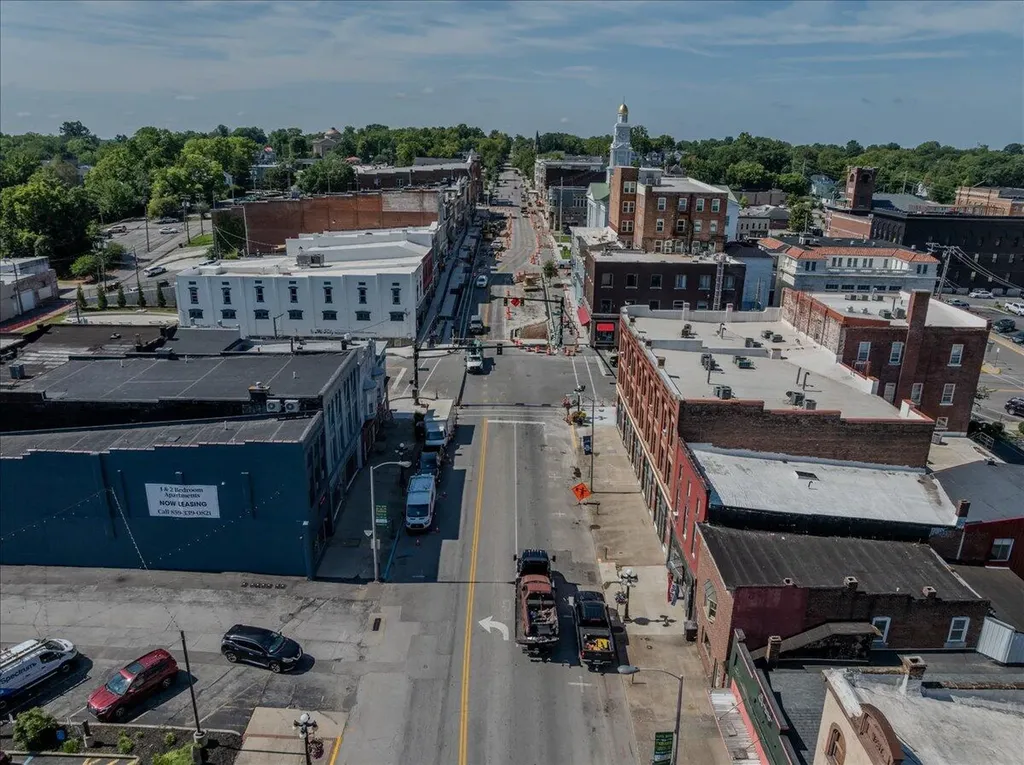 2 N Main Street Winchester KY 40391