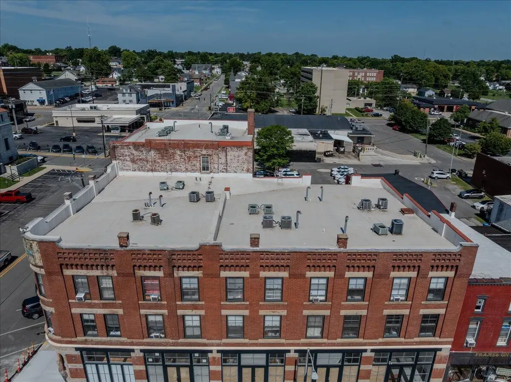 2 N Main Street Winchester KY 40391