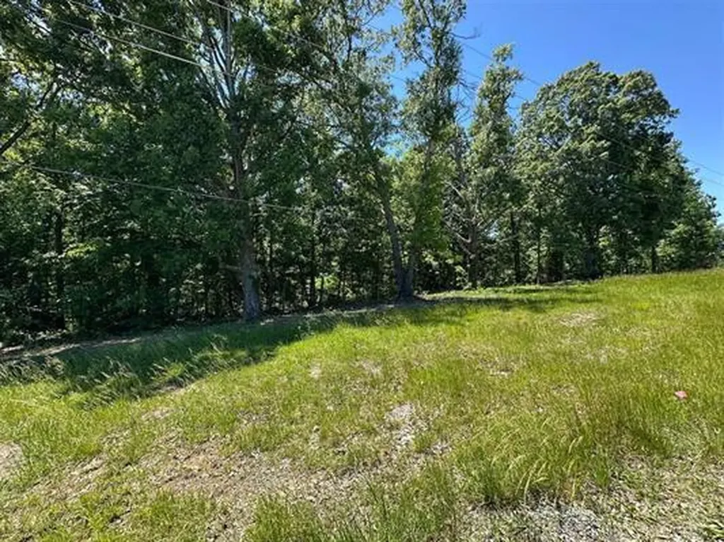 01 Riverside Benleo Road Bowling Green KY 42101