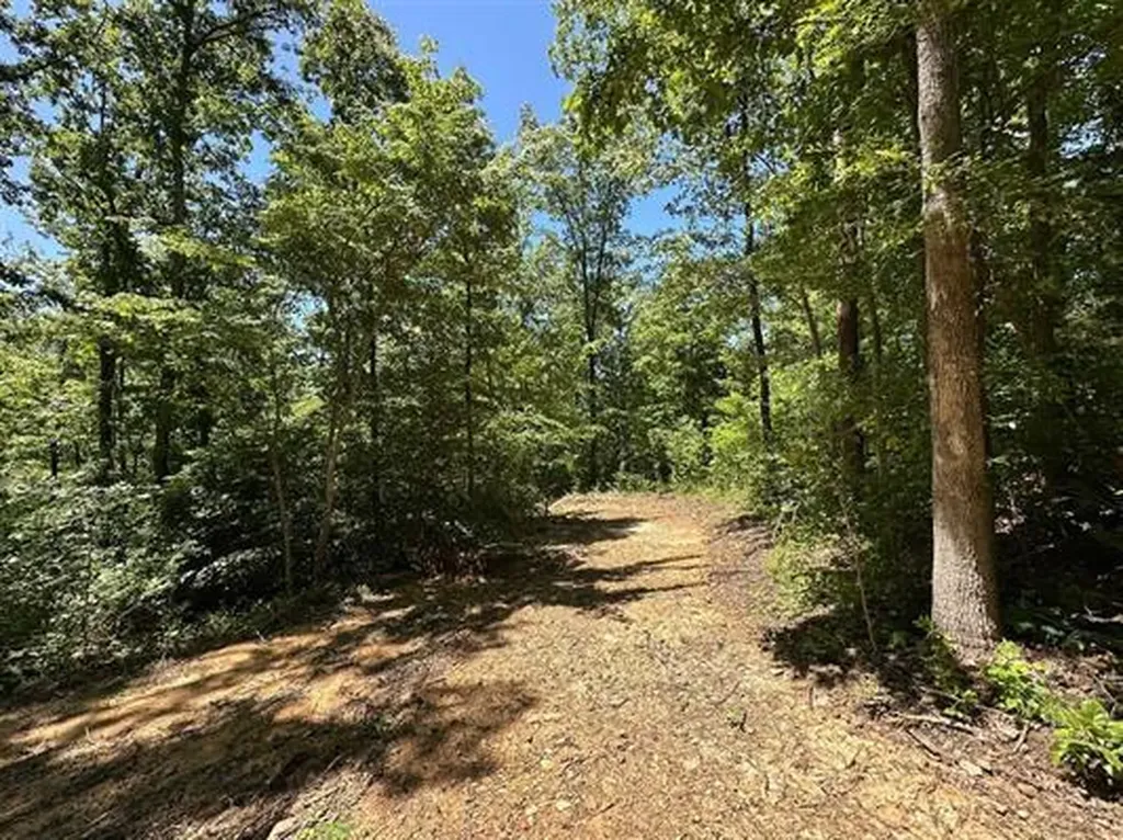 01 Riverside Benleo Road Bowling Green KY 42101