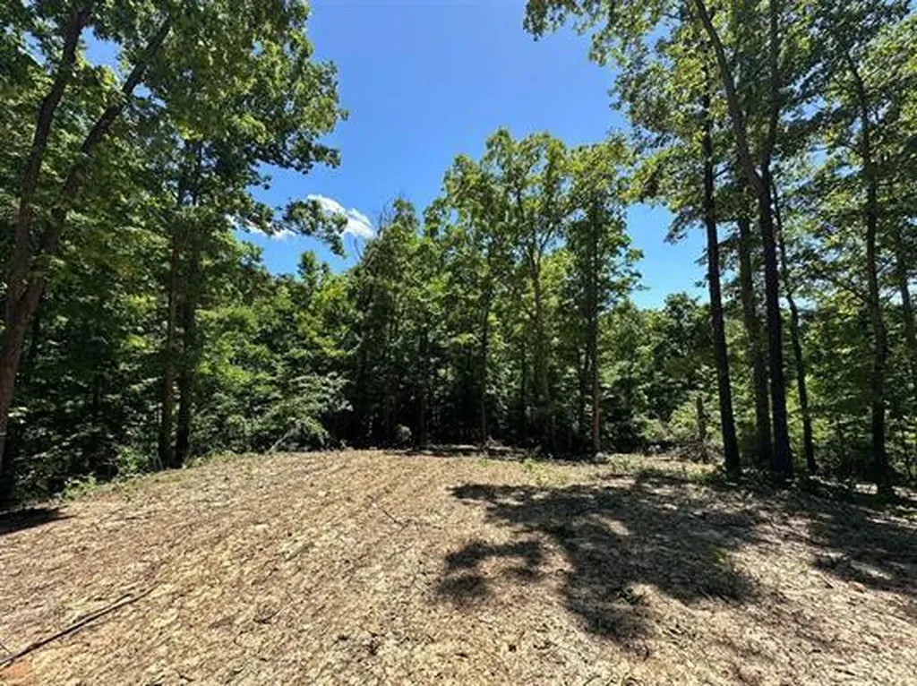 01 Riverside Benleo Road Bowling Green KY 42101